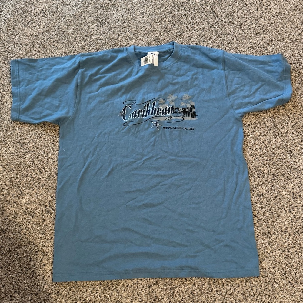 NWT Men’s short sleeve Caribbean Princess Cruise Ship shirt in size Large